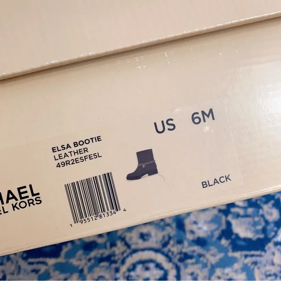 Michael kors Elsa Quilted Leather Chain Boot size6 - Picture 10 of 10
